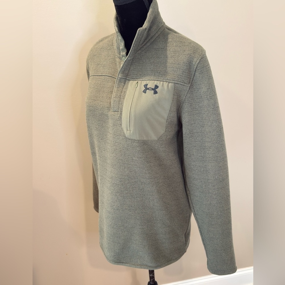 Men’s UNDER ARMOUR Specialist Henley sweater pullover- dark green. Size medium - Picture 5 of 9